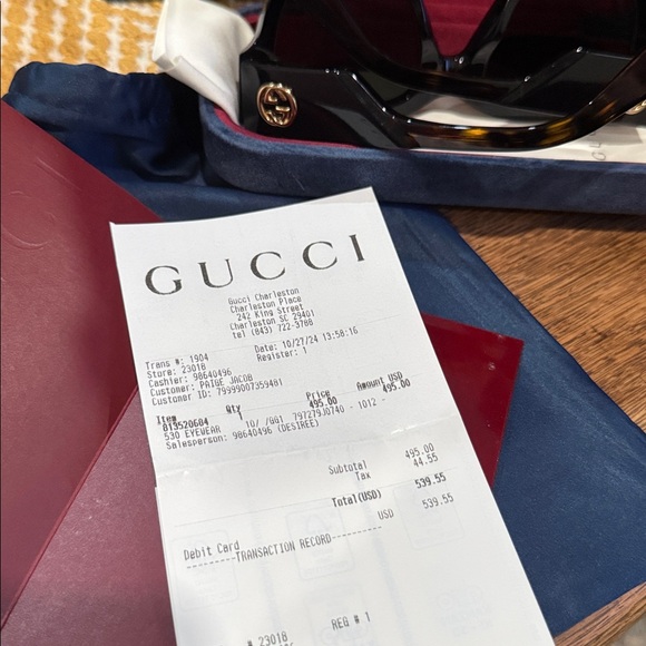 Gucci Black Sunglasses with Gucci case - Picture 6 of 6